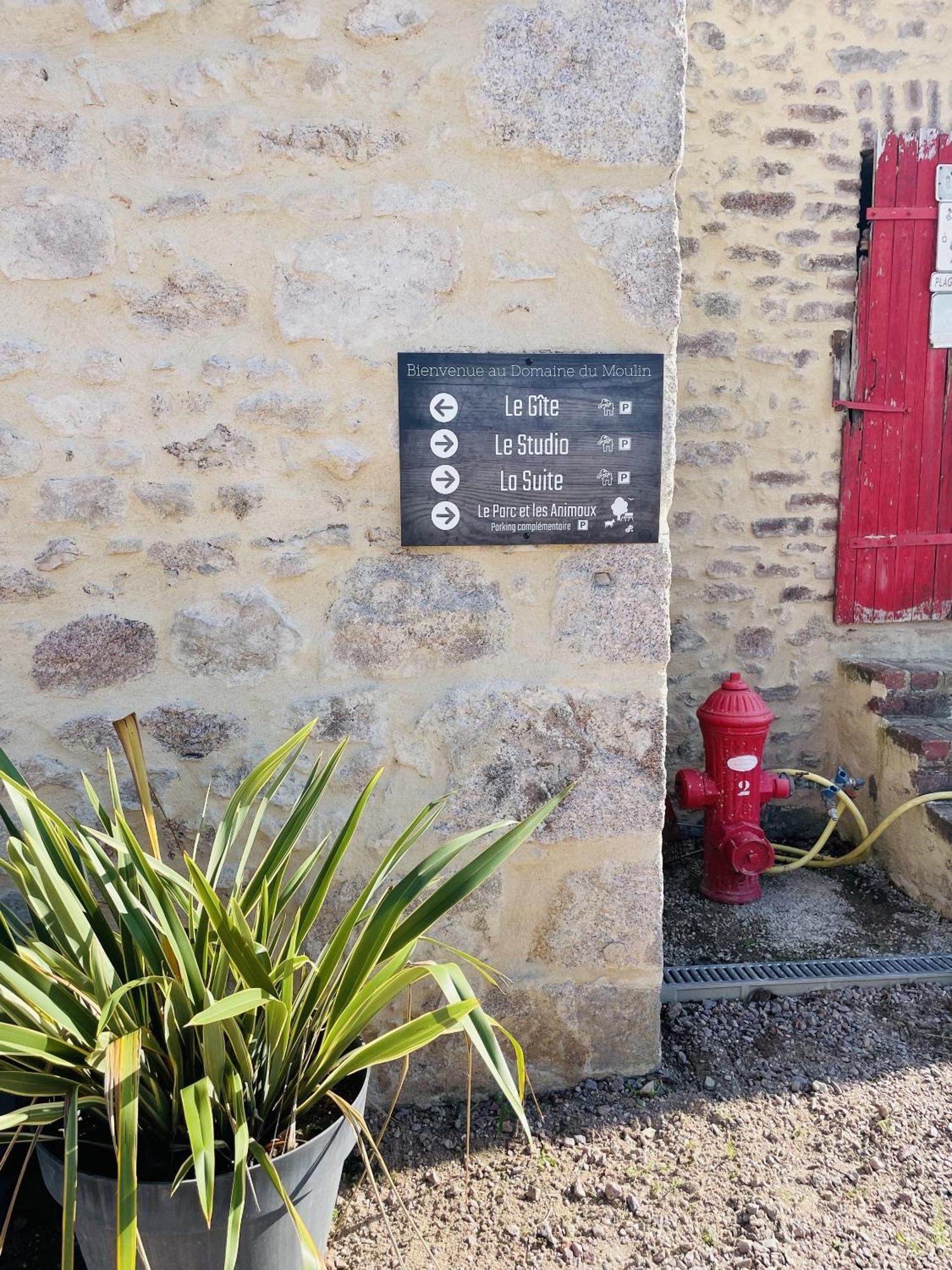 Le Lodge Spa Saint-Laurent-d'Andenay المظهر الخارجي الصورة