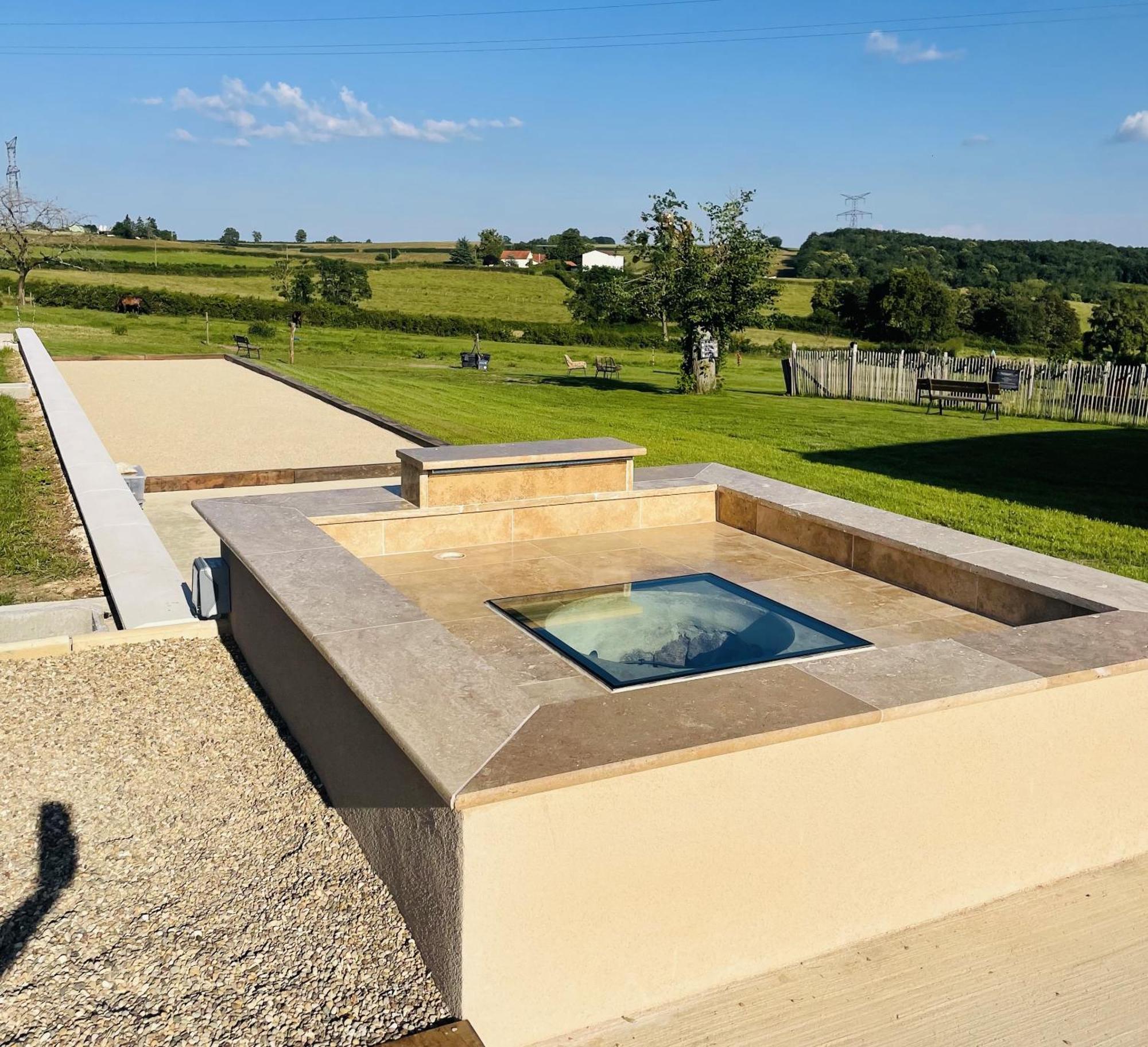 Le Lodge Spa Saint-Laurent-d'Andenay المظهر الخارجي الصورة